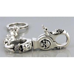 UNIQSUM Skull Cuban Chain Wallet Keychain - 18.9 Inch Gun-Metal Biker Chain With Swivel Trigger Snap