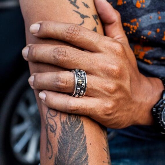 Skull spinner shop ring