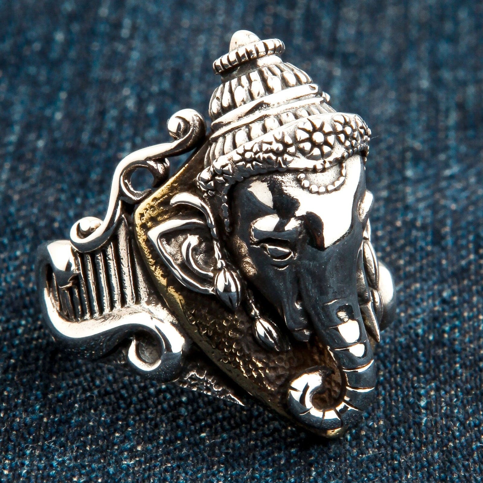 Lord Ganesh Idol Gold Ring | SEHGAL GOLD ORNAMENTS PVT. LTD.