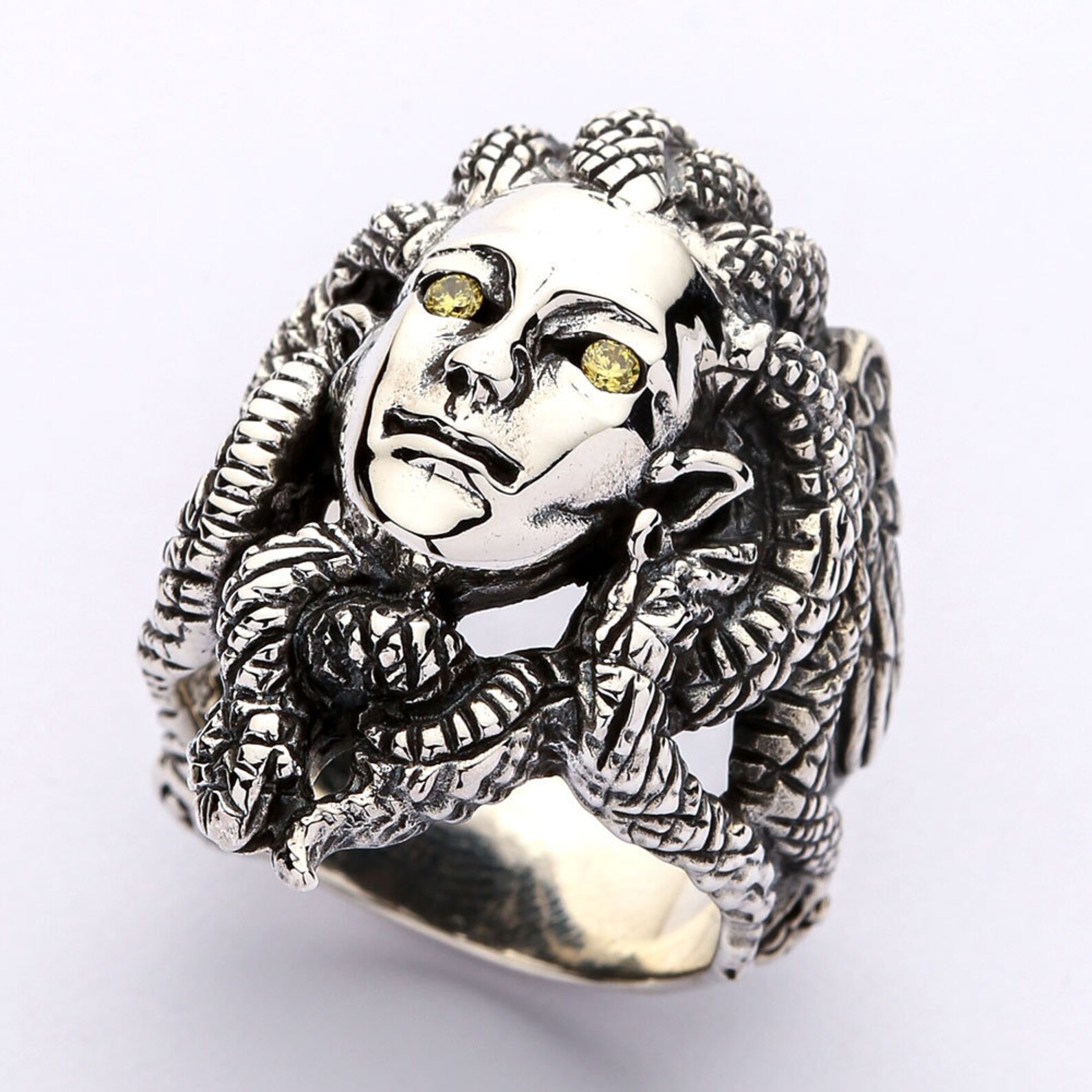 medusa chain ring