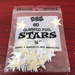 Papeles de aluminio engomados Eureka de 60 estrellas, 3/4" y grado plateado, para álbum de recortes de profesores