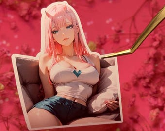 Adesivo Waifu seducente / Estetica da camera da letto con capelli rosa / Ragazza anime / Vinile opaco impermeabile