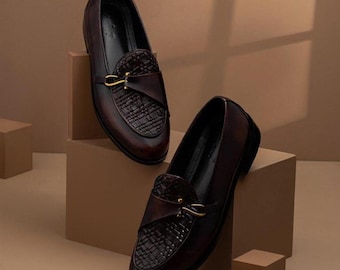 手作りのブラウン本革モカシンローファー（メンズ） – ホースビット付きスリッポンドレスシューズ