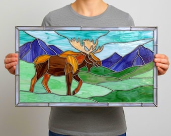 Padrão de vitral com cena de alce na montanha, modelo para apanhador de sol com tema de vida selvagem (download em PDF)