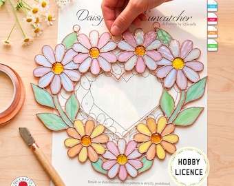 Daisy Heart Stained Glass Pattern Digital Download, Floral Suncatcher PDF Pattern, Flower Wreath Stained Glass Design, SVG for Cricut QG103