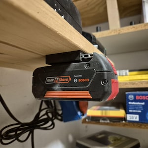 Halter kompatibel für Bosch Professional 18V Akku | Akkuhalter 18V Wandmontage | Akku Organizer Werkzeug | 3D Druck PETG