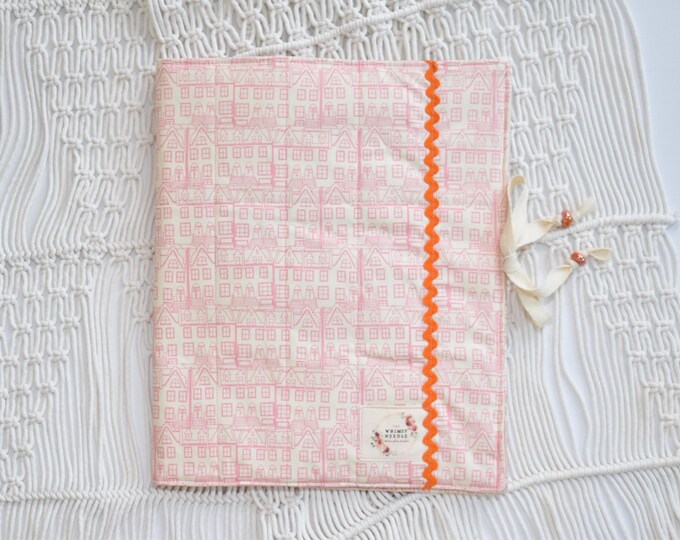 Stitching Project Folder, Quilted Needlework Organizer for Embroidery Floss & Tools