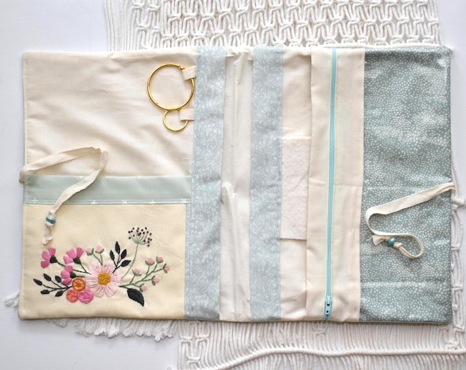 Stitching Floss Drop Project Folder, Quilted Needlework Organizer for Embroidery Floss & Tools