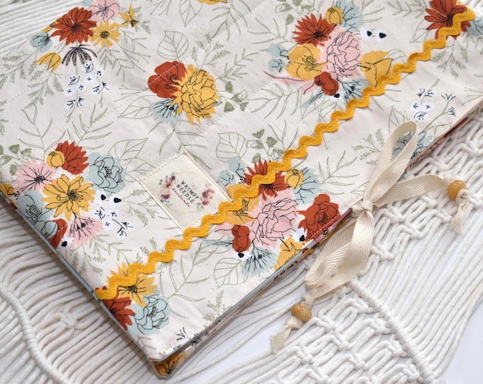 Stitching Floss Drop Project Folder, Quilted Needlework Organizer for Embroidery Floss & Tools