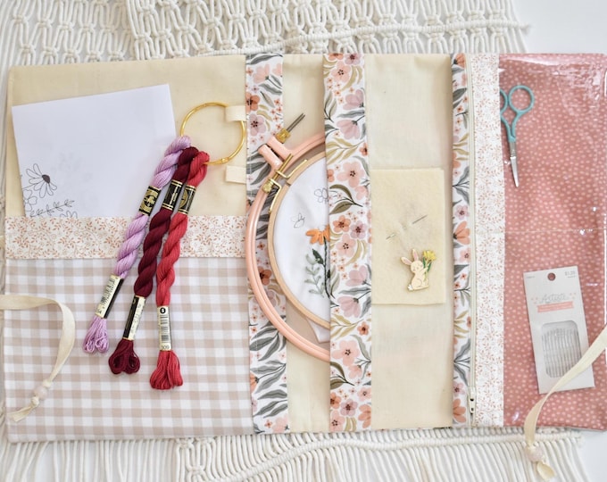 Stitching Project Folder, Quilted Needlework Organizer for Embroidery Floss & Tools