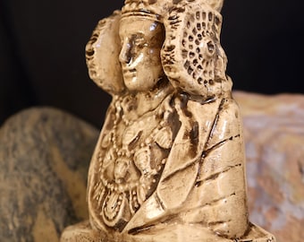 La Dame d'Atlantis, figurine de la déesse antique Dama Elche d'Espagne