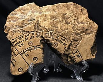 Fragment d'astrolabe assyrien 720 av. J.-C. réplique ancienne
