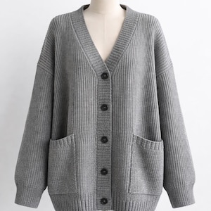 Cardigan oversize en tricot côtelé, pull boutonné confortable, tenue d'automne minimaliste