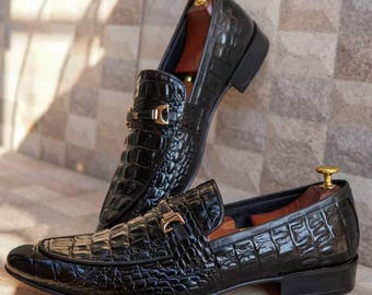 Mocasines de piel de cocodrilo negra hechos a mano: Zapatos de hombre a medida