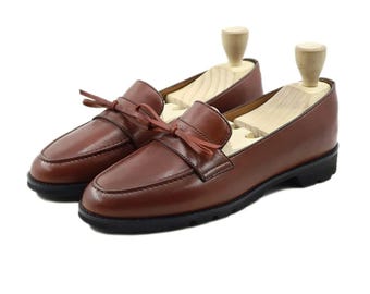 Damen Braune Leder Loafers | Handgefertigte Slip-On Schuhe | Klassische Mokassin Style Wohnungen | Bequeme Freizeitschuhe für jeden Tag