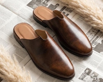 Mules de cuero marrón oscuro hechas a mano, sandalias de verano para hombre