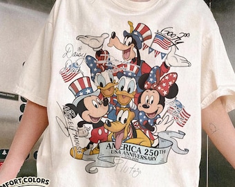 Camiseta retro de Mickey y sus amigos del 250.º aniversario de EE. UU., camiseta del 4 de julio de Disney, regalos patrióticos de Disney, camiseta familiar del Día de la Independencia de Disneyland