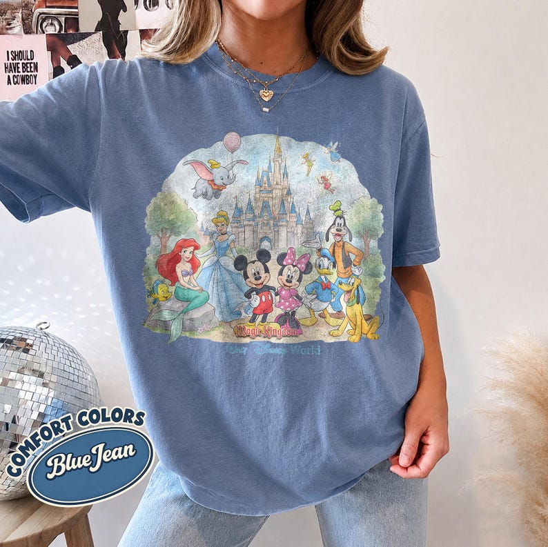 Retro Walt Disney World-shirt, vintage jaren 90 Disney World Magic Kingdom-shirt, shirt Disney Mickey en zijn vrienden, Disney Family Trip 2026 Tee Blue Jean