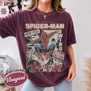 Vintage Fantastisk Spider-Man Komfortfärger T-shirt, Retro Marvel Comics Omslagströja, MCU Fangåva, Rosa Spiderman Grafisk T-shirt, Marvel Trip T-shirt Vineyard