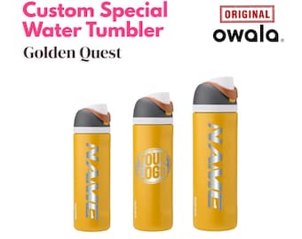 Garrafa de água Owala Freesip Goldest Quest Genuine de 710 ml com gravação a laser inclusa, personalizada com gravação a laser, presente para ele ou para ela.