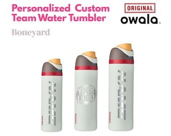Garrafa de água Owala Freesip Boneyard Genuine de 710 ml com gravação a laser inclusa, personalizada com gravação a laser, presente para ele ou para ela.