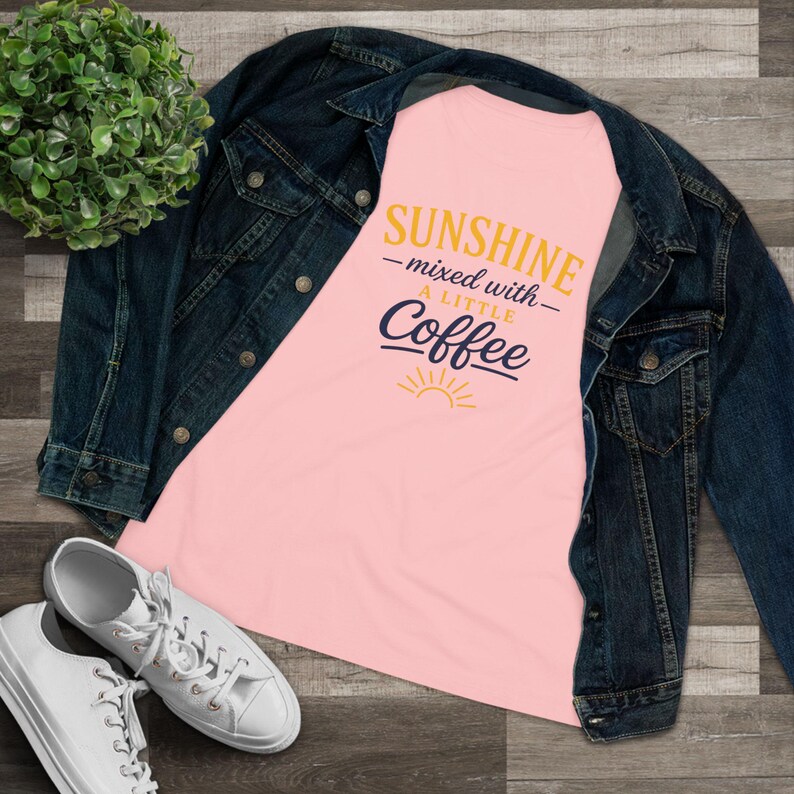 Sunshine Mixed With A Little Coffee Shirt, Coffee Lover Tee, Cute Summer Coffee Tee, Cozy Graphic Shirt, Morning Coffee Shirt, Sunshine Tee afbeelding 2