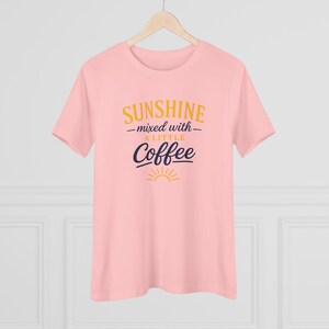 Sunshine Mixed With A Little Coffee Shirt, Coffee Lover Tee, Cute Summer Coffee Tee, Cozy Graphic Shirt, Morning Coffee Shirt, Sunshine Tee afbeelding 12