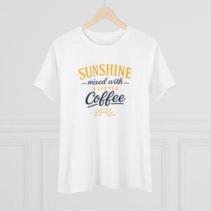 Sunshine Mixed With A Little Coffee Shirt, Coffee Lover Tee, Cute Summer Coffee Tee, Cozy Graphic Shirt, Morning Coffee Shirt, Sunshine Tee afbeelding 9