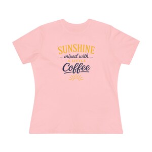 Sunshine Mixed With A Little Coffee Shirt, Coffee Lover Tee, Cute Summer Coffee Tee, Cozy Graphic Shirt, Morning Coffee Shirt, Sunshine Tee afbeelding 16