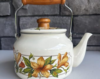 RESERVED for L ----- Picquot Ware K3 Kettle, Mid Century Modernist