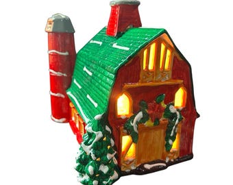 VTG Weihnachten Keramik Rot Schnee bedeckte Scheune & Silo leuchten Dorf im pazifischen Raum