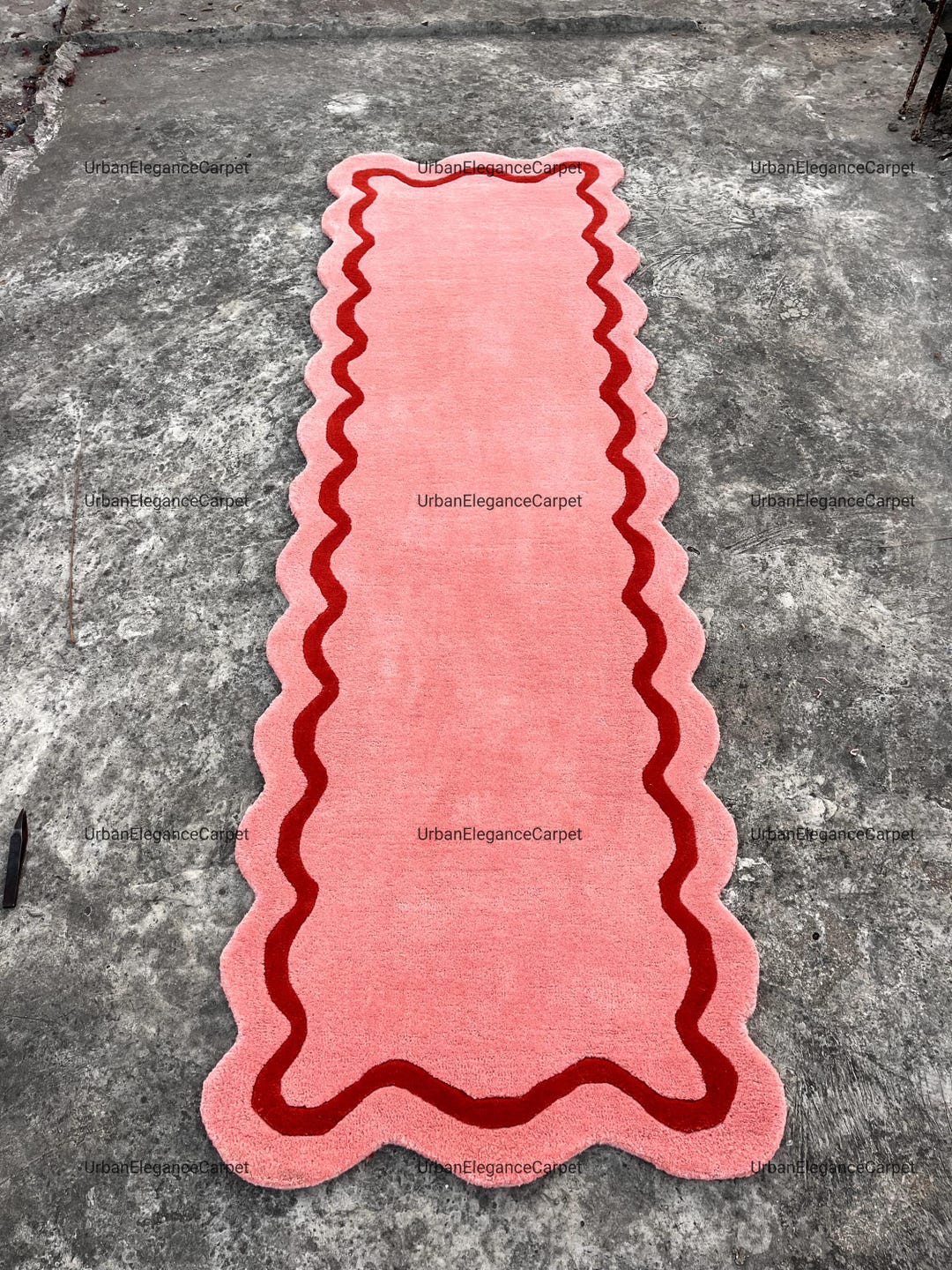 Pink Wavy Runner Rug, Scalloped Edge Hand Tufted Wool Carpet, Funky ...