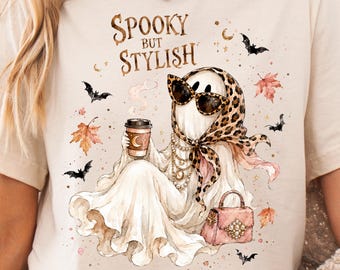 Fantasma assustador, mas estiloso (PNG), estampa aquarela para camiseta de Halloween, gráfico elegante para sublimação de outono para mulheres, download para amantes de café.