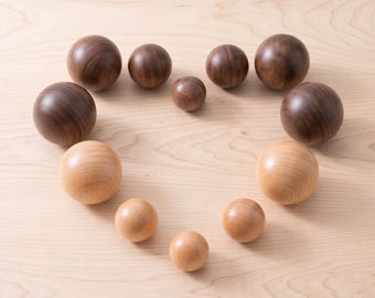 Houten kastknoppen, ronde houten ladeknoppen, dressoirknoppen, keukenbeslag, meubelknoppen, kledingkastknoppen, ladegrepen