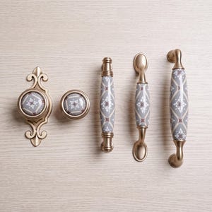 Ceramic Cabinet Knobs and Pulls, Vintage Drawer Handles, Floral Dresser Hardware, Decorative Kitchen Cabinet Handles, Furniture Knobs