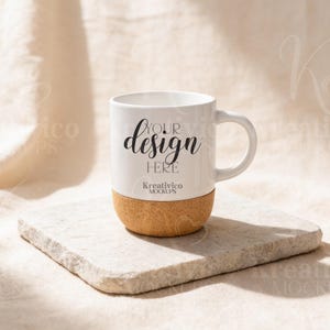 Korktasse Mockup Warm Beige | Cork Base Mug Mockup | Boho Coffee Mug Mock up | Neutral Ceramic Mug JPEG | Minimal Branding Mockup