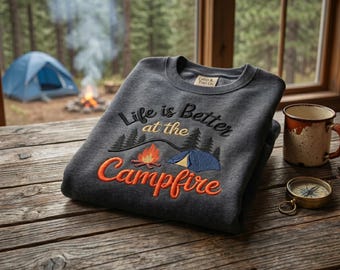 Das Leben ist besser am Lagerfeuer Stickdatei, Camping Stickmuster, Outdoor Abenteuer Digitale Datei 5 Größen Sofort Download