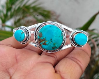 Handgemaakte turkooiskleurige sterlingzilveren armband met drie stenen