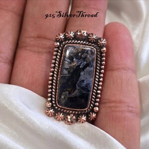 Natuurlijke pietersiet sterlingzilveren ring, rechthoekige edelsteen statement ring