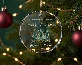 Gepersonaliseerd kerstornament voor pasgetrouwden, cadeau voor de eerste kerst samen, gepersonaliseerde kerstboomversiering als aandenken