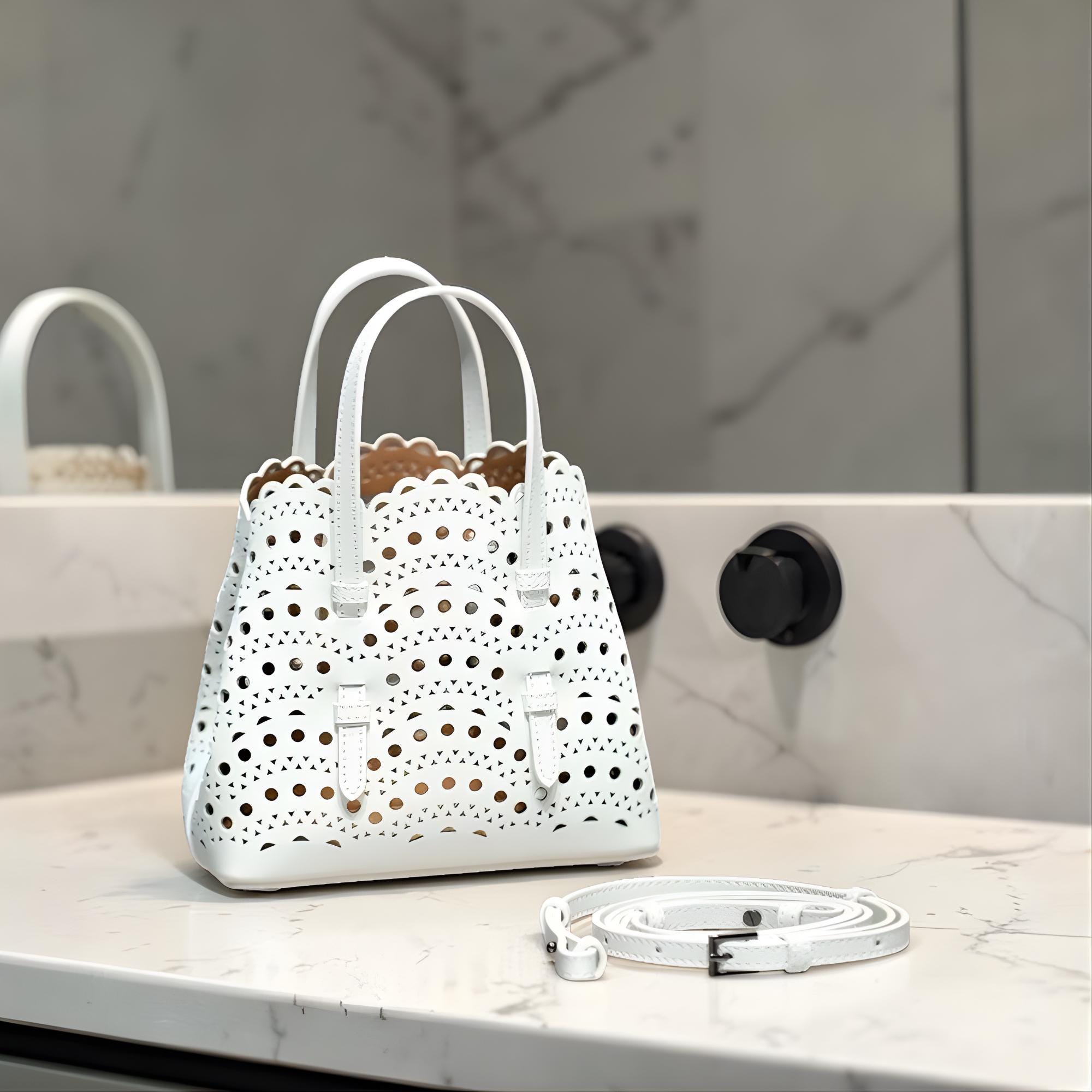 Alaia bags - Etsy 日本