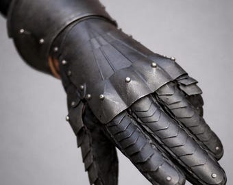 Articulated Medieval Knight Gloves - Blackened Steel Gauntlet - LARP & Cosplay Armor.