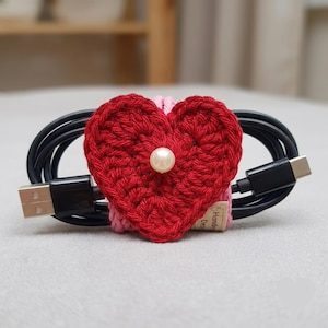 Heart Crochet Cable Holder Pattern PDF, Heart Bookmark & Cord Organizer, Aesthetic Tech Accessory, Cute Crochet Gift