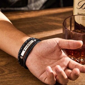 Custom Song Scan Bracelet for Dad – Father’s Day Engraved Leather Bracelet, Personalized Music Code Gift for Him