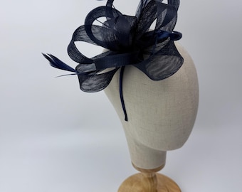 Nytt marinblått fascinator-hårband med fjädrar, Royal Ascot Kentucky Derby-bröllopshatt