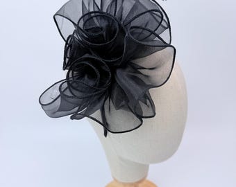 Nueva diadema con lazo y plumas negras para bodas en el Royal Ascot Kentucky Derby.