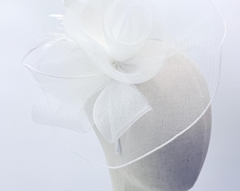 Nytt vitt fascinatorhuvudband med fjädrar Royal Ascot Kentucky Derby bröllopshatt