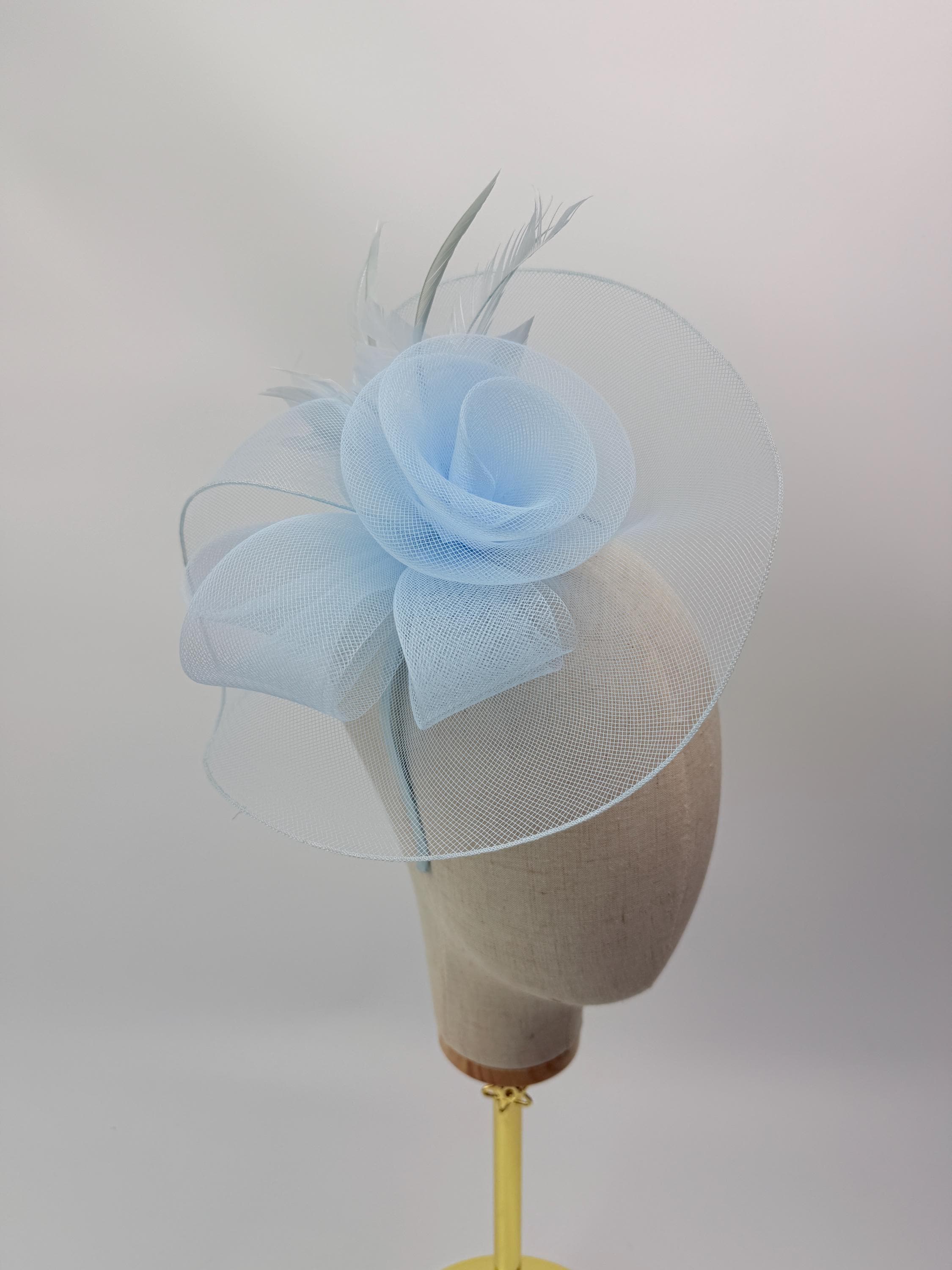 Cappello fascinator in sinamay bianco e blu navy, cappello per Kentucky Derby, cappello per matrimonio, chiesa, festa del tè, festa in giardino, cappello per festa reale Ascot - Italia