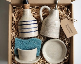 Handgefertigtes Küchen-Geschenkset aus Steingut, Seifen- und Ölspender, Schwammhalter, Löffelablage, auf der Töpferscheibe gefertigtes Keramik-Einzugs- und Hochzeitsgeschenk