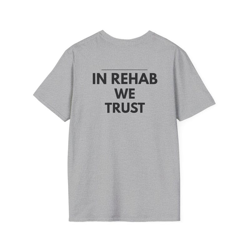 Camiseta "El movimiento es medicina" / Camiseta de fisioterapia, camiseta de motivación para rehabilitación, camiseta de fisioterapia deportiva con tipografía minimalista. imagen 7